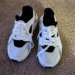Girls Nike Huarache